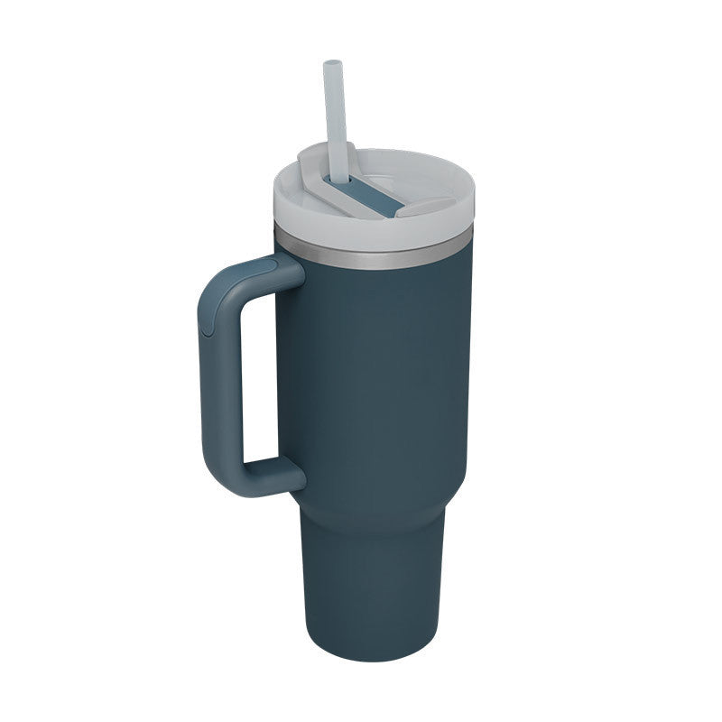 ThermoSip – Isothermisk Beholder med Gjenbrukbar Sugrør