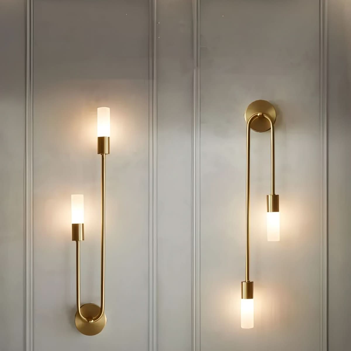 Norvo | Moderne Gull Vegglampe – Dobbelt Frostet Glass Lys
