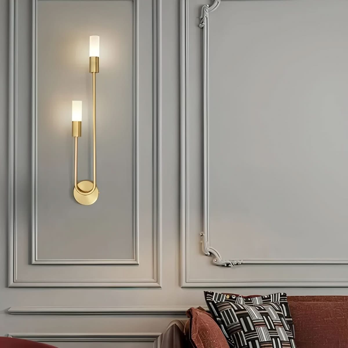 Norvo | Moderne Gull Vegglampe – Dobbelt Frostet Glass Lys