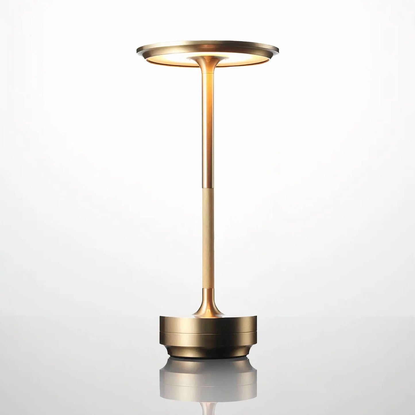 LumièreÉlégante - Designer Bordlampe Thomas av LumenArt