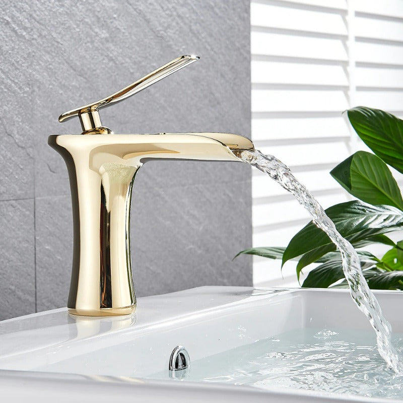 Norvo | Moderne Fosser Baderomsbatteri – Stilig Design & Elegant Vannstrøm