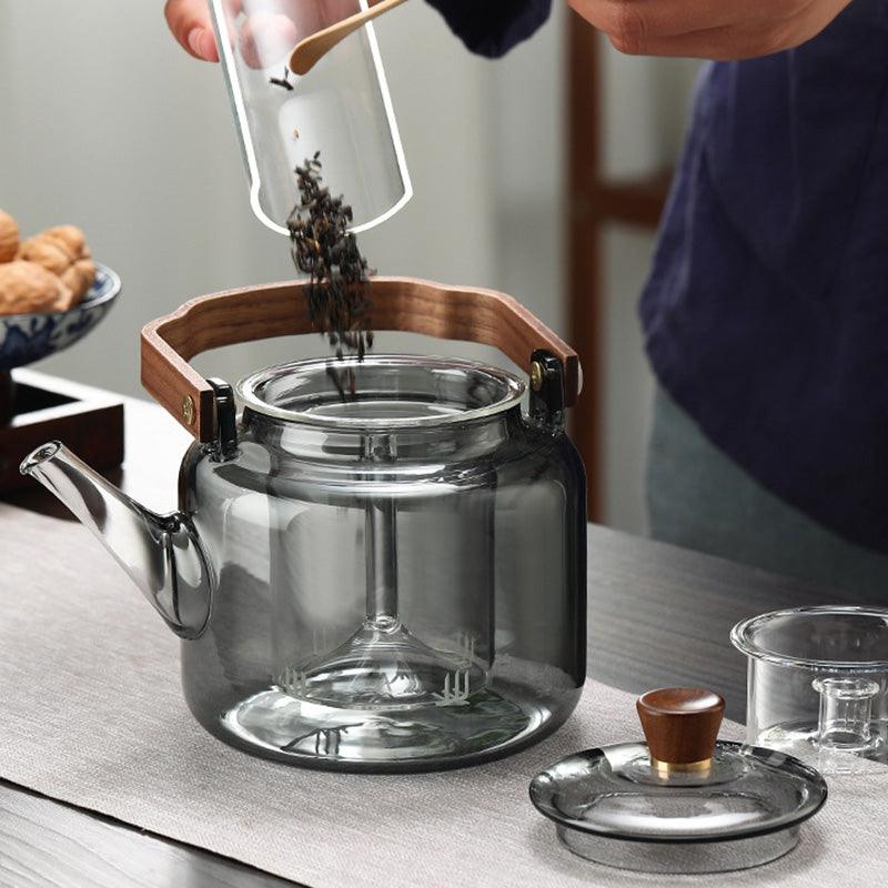 Norvo | Serenya – Røkt Glass & Tre Teinfuser | Elegant Teakanne for Løsblad Brygging