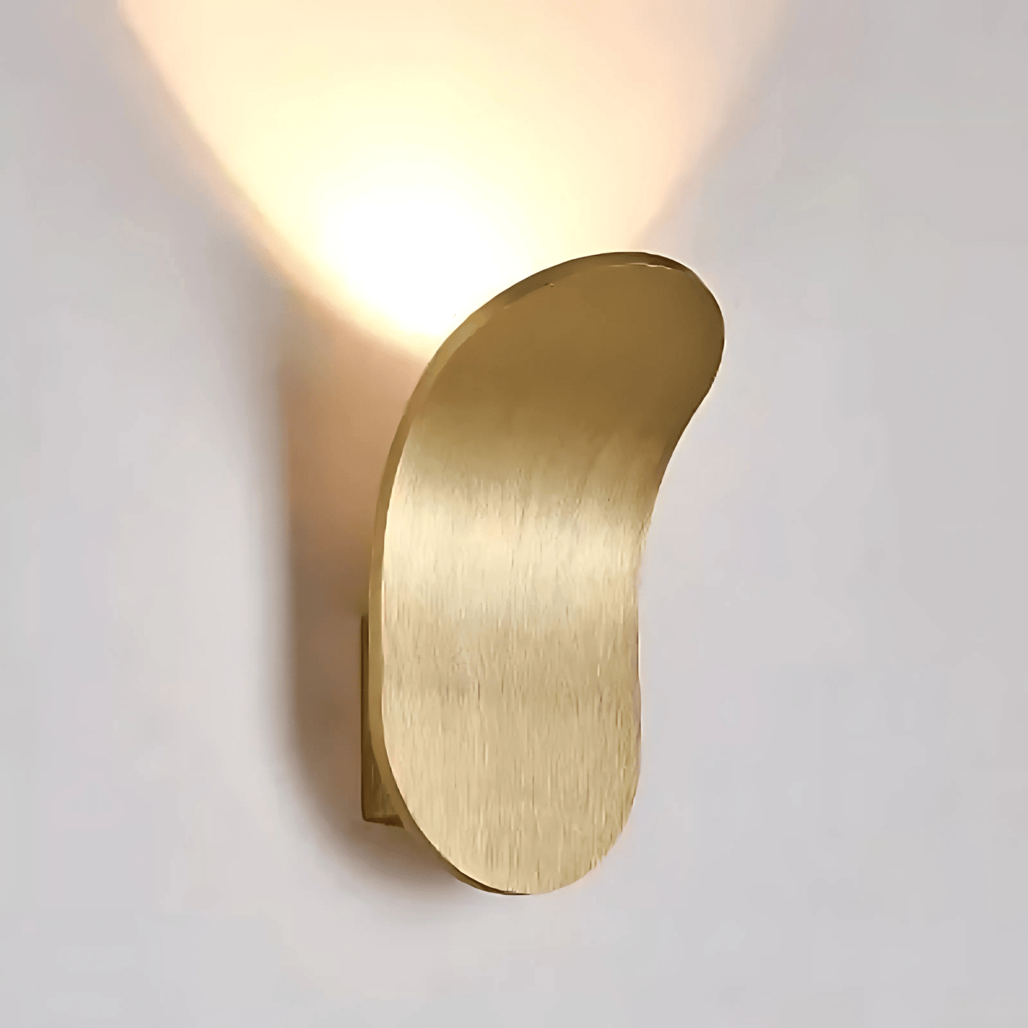 Norvo | Moderne Buet Vegglampe med LED Lys