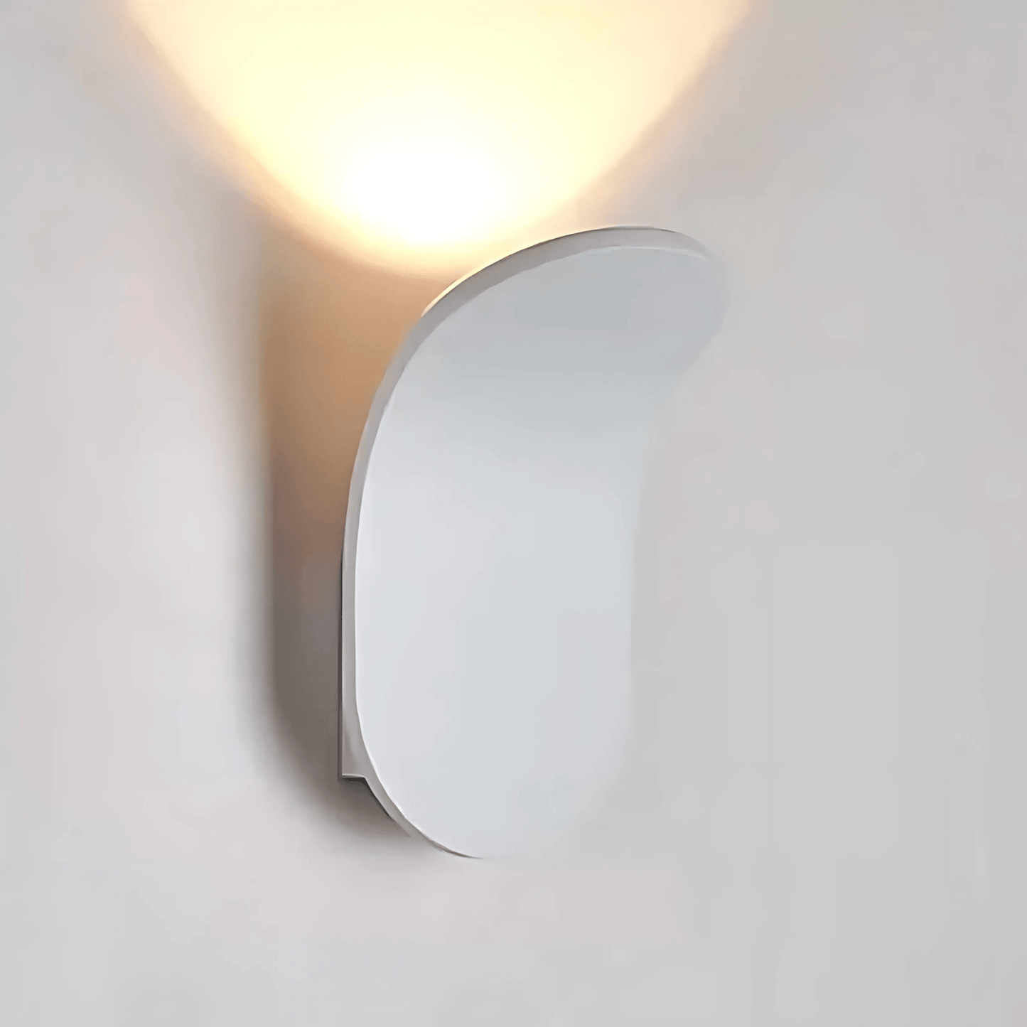 Norvo | Moderne Buet Vegglampe med LED Lys