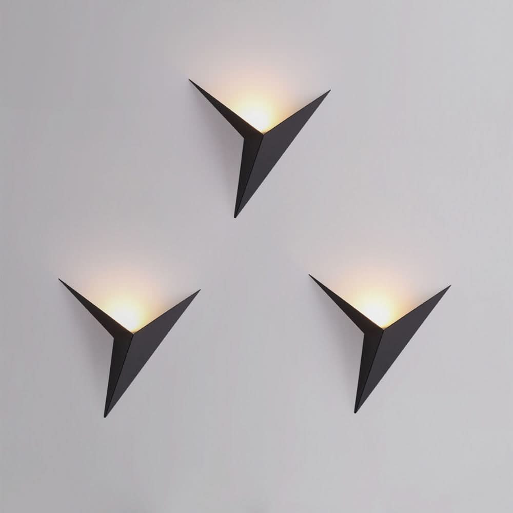 Norvo | Moderne LED Triangulær Vegglampe for Stilige Interiører