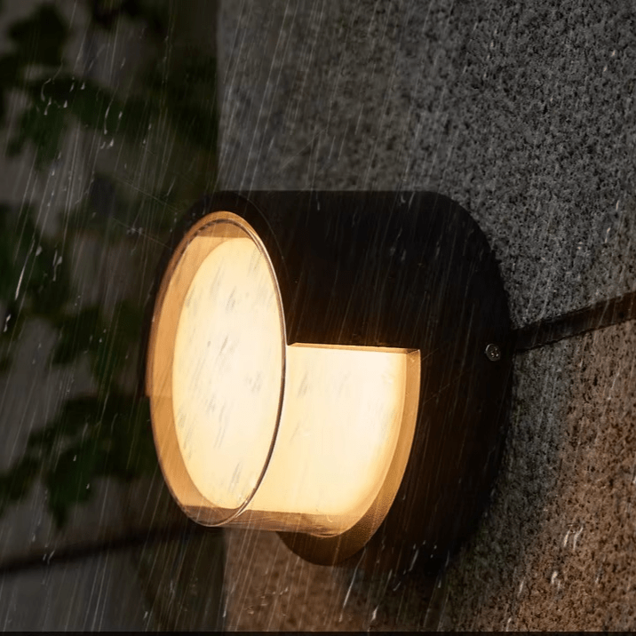 Norvo | SAFEGLIMMER – Utendørs LED vegglampe med bevegelsessensor for sikkerhet og stil