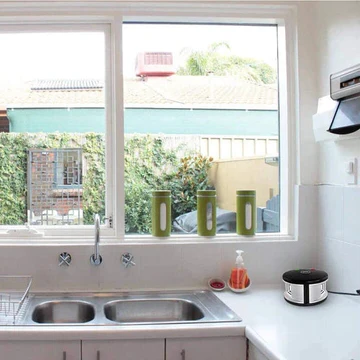 Norvo | Bærbar ultrasonisk hage ekornavskrekk