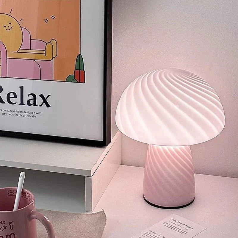 Norvo | Pastellfarget glass sopp bordlampe
