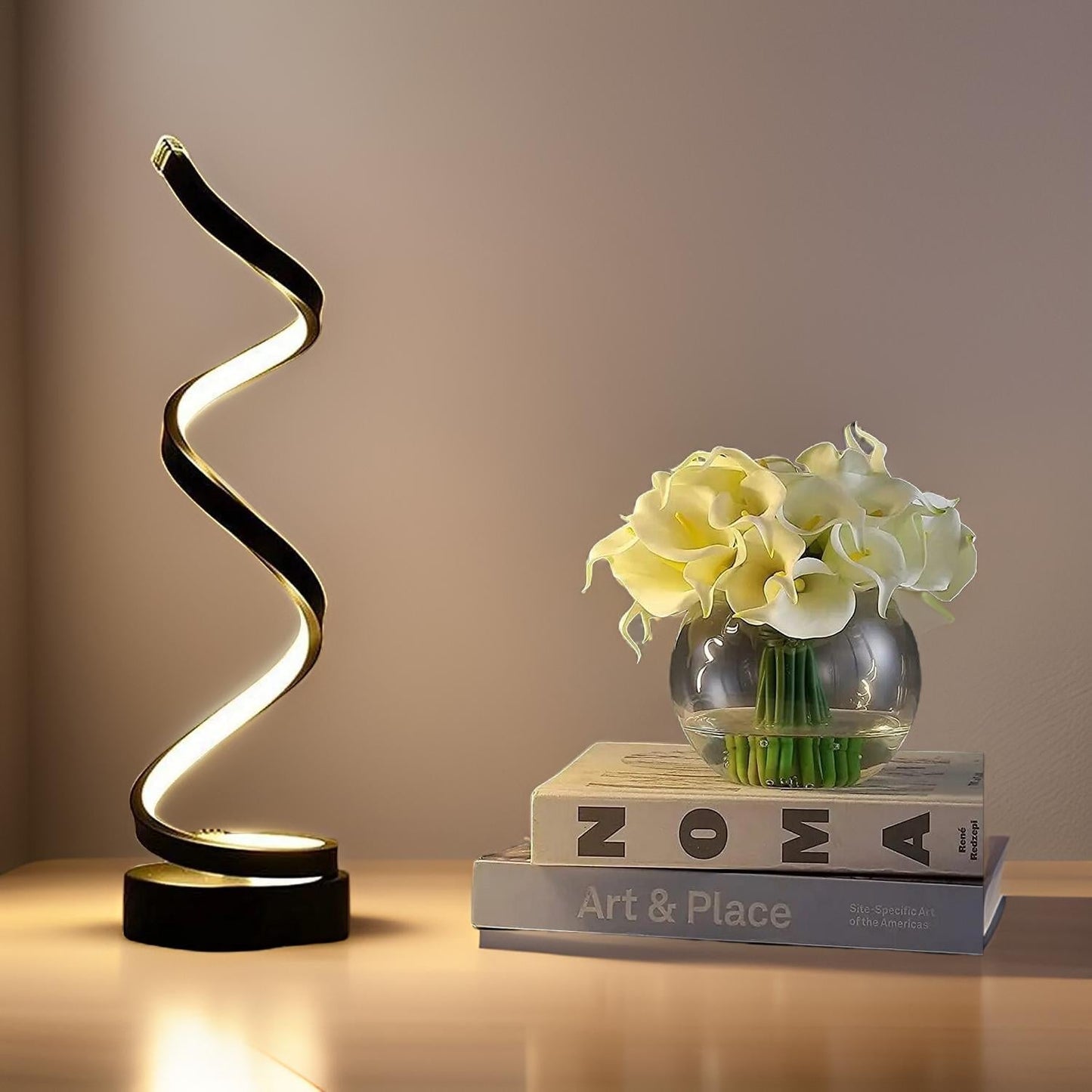 Norvo | Moderne LED bordlampe med berøringskontroll og varmt lys