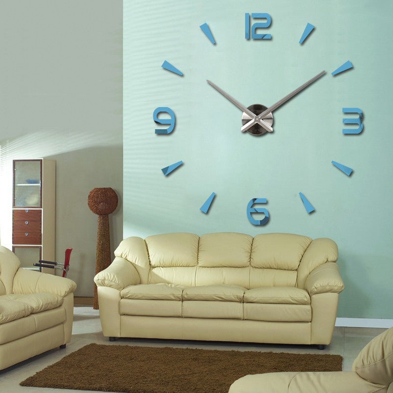Virkelig stor veggklokke med moderne design