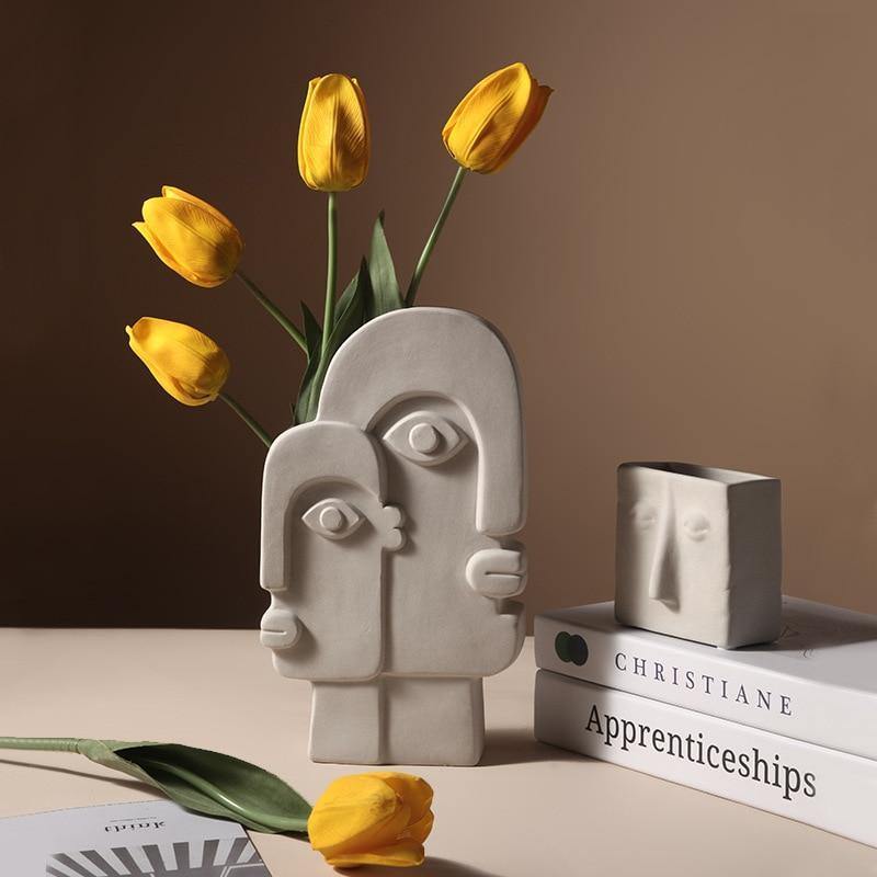 Moderne keramisk vase Norvo | Abstrakt design | Dekorativ eleganse for hjemmet