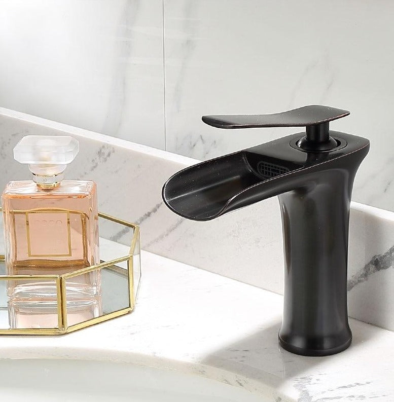 Norvo | Moderne Fosser Baderomsbatteri – Stilig Design & Elegant Vannstrøm