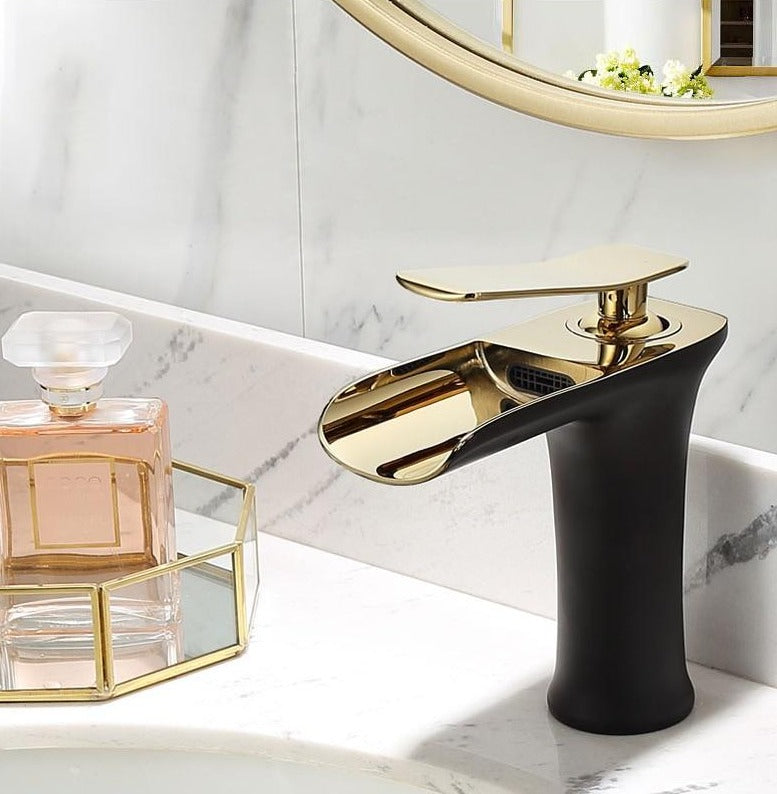 Norvo | Moderne Fosser Baderomsbatteri – Stilig Design & Elegant Vannstrøm