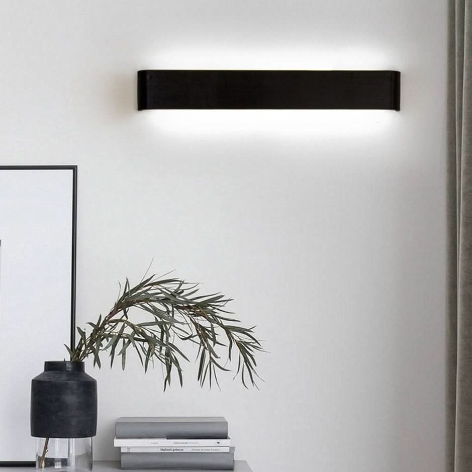 Norvo | Moderne LED Vegglampe – Slank Svart Aluminiumslys