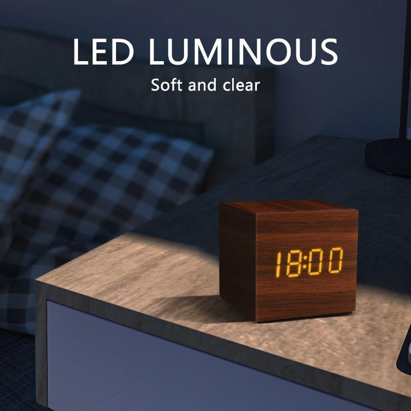 Norvo | LED vekkerklokke i tre kubusform