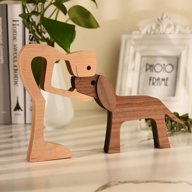 Norvo Håndlaget trefigurer | Hund- og menneskefigurer | Tidløs dekorasjon | Perfekt for dyreelskere