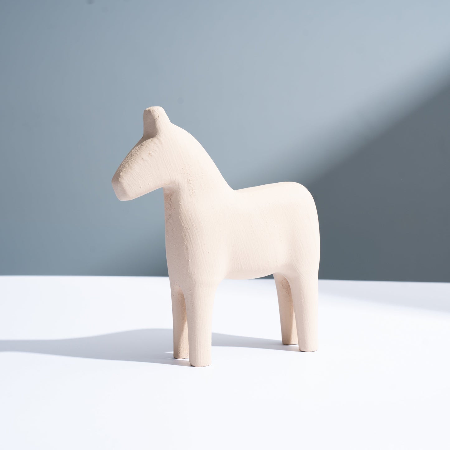 Norvo | Resin kreativ minimalisme hestedekorasjoner ornamenter