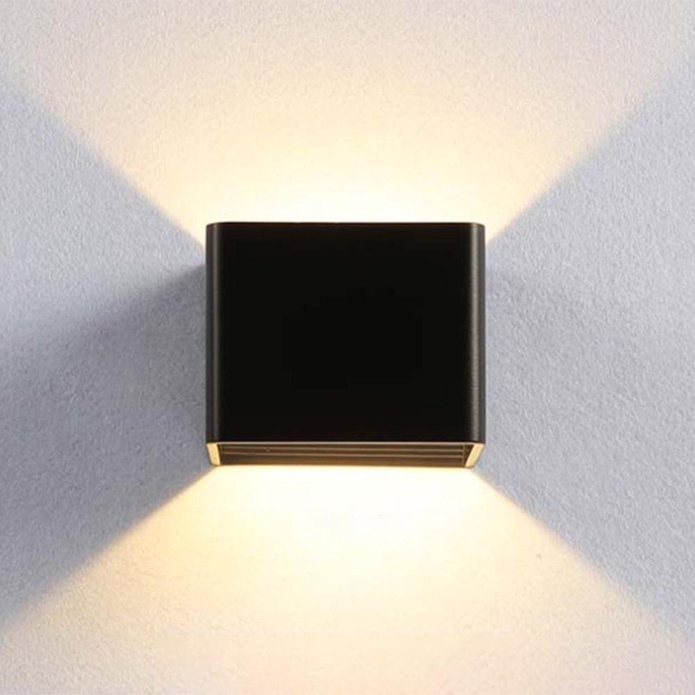 Norvo | Moderne firkantet vegglampe