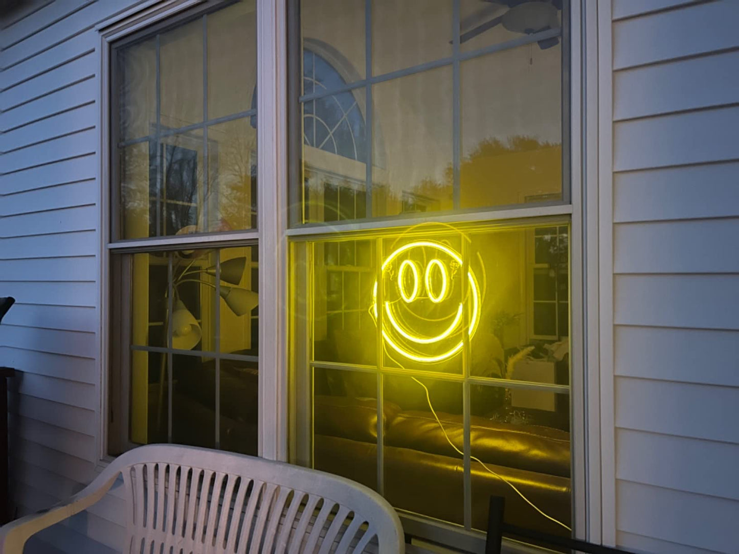 Norvo | Smil Ansikt Neon Skilt