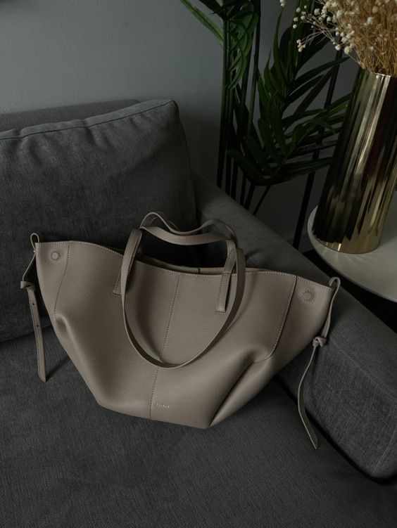 Norvo - Vintage Tote Bag dame | Romslig skulderveske på salg | Lær