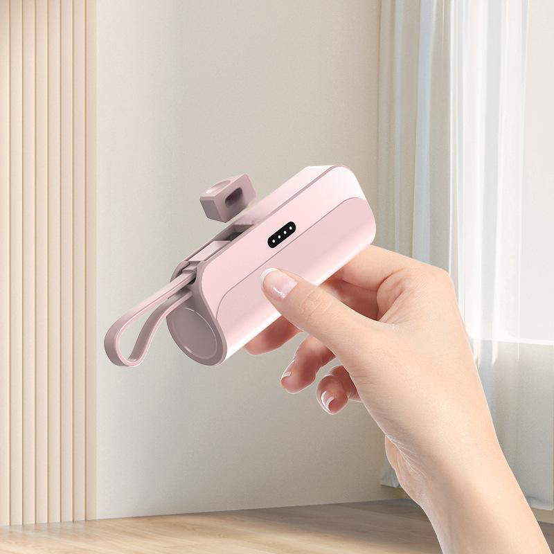 Norvo | Bærbar Powerbank med Høy Kapasitet og Innebygde Kabler