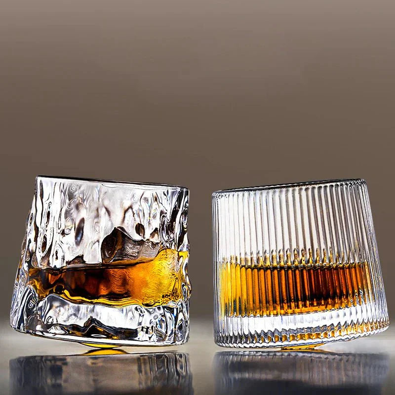 Norvo | Teksturet Whisky Glass med Bølgeeffekt