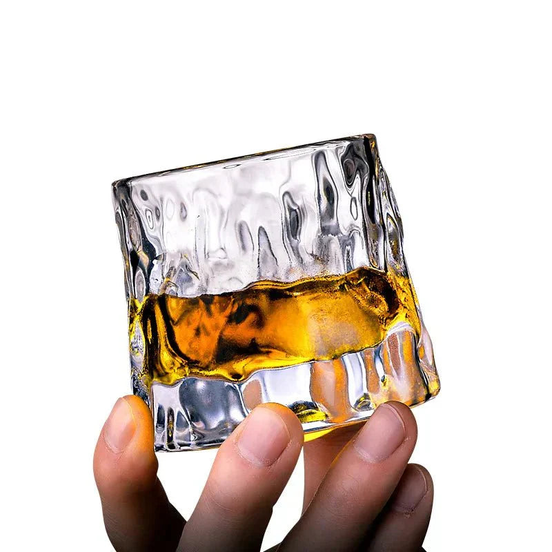 Norvo | Teksturet Whisky Glass med Bølgeeffekt