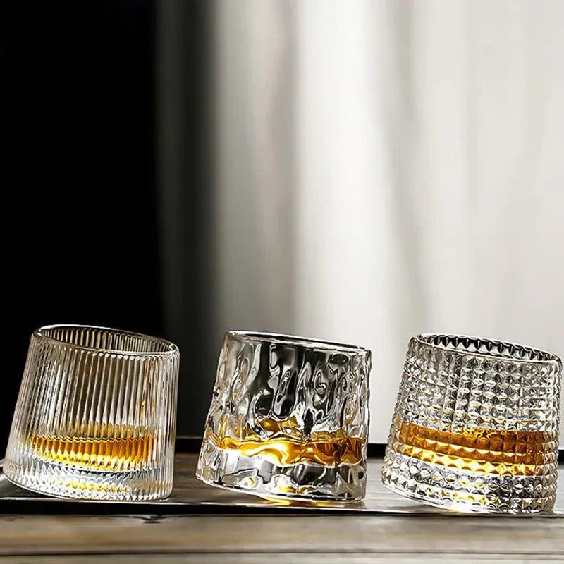 Norvo | Teksturet Whisky Glass med Bølgeeffekt