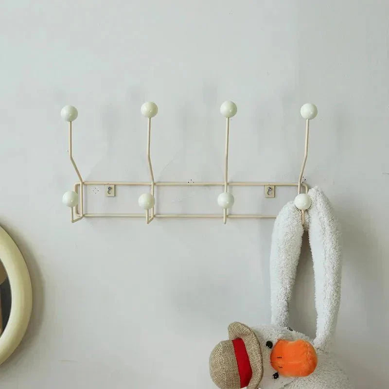 Norvo | Vintage Kleshengere Metallsett - Klassisk Garderobe for Frakker og Tilbehør