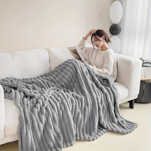 LuxeFleece – Elegant fransk stil teppe for Comfort Norvo