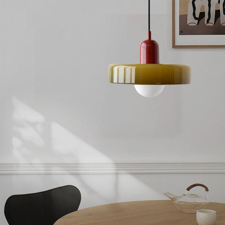 Norvo | Bauhaus Farget Glasspendellampe for Moderne Interiører