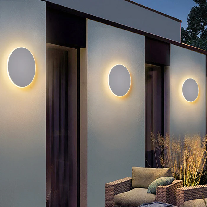 Elegant LED vegglys for utendørs bruk - Minimalistisk rund design | Norvo