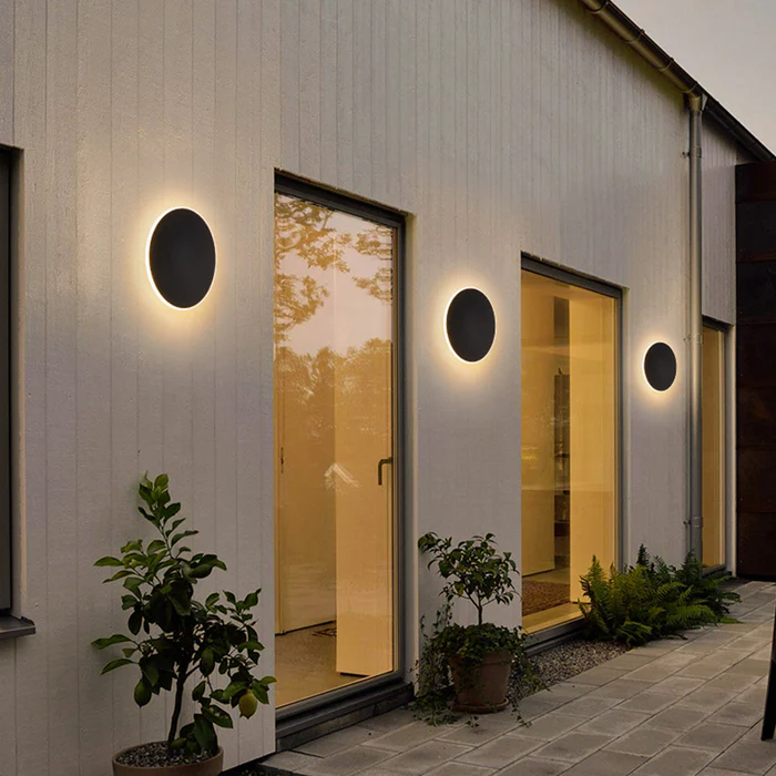 Elegant LED vegglys for utendørs bruk - Minimalistisk rund design | Norvo