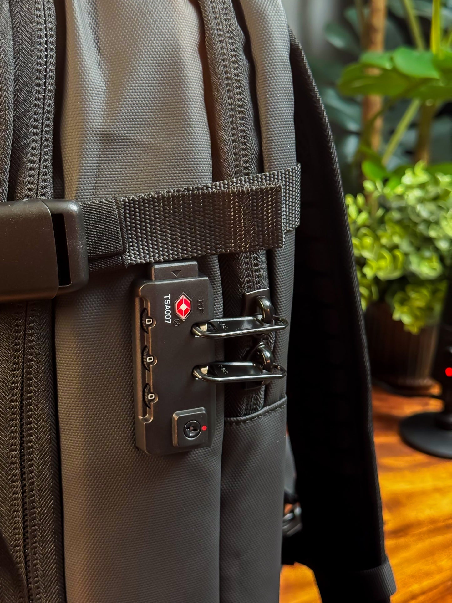 Norvo | 17" Laptop Ryggsekk med Vakuumkompresjon Lettvekts og Romslig