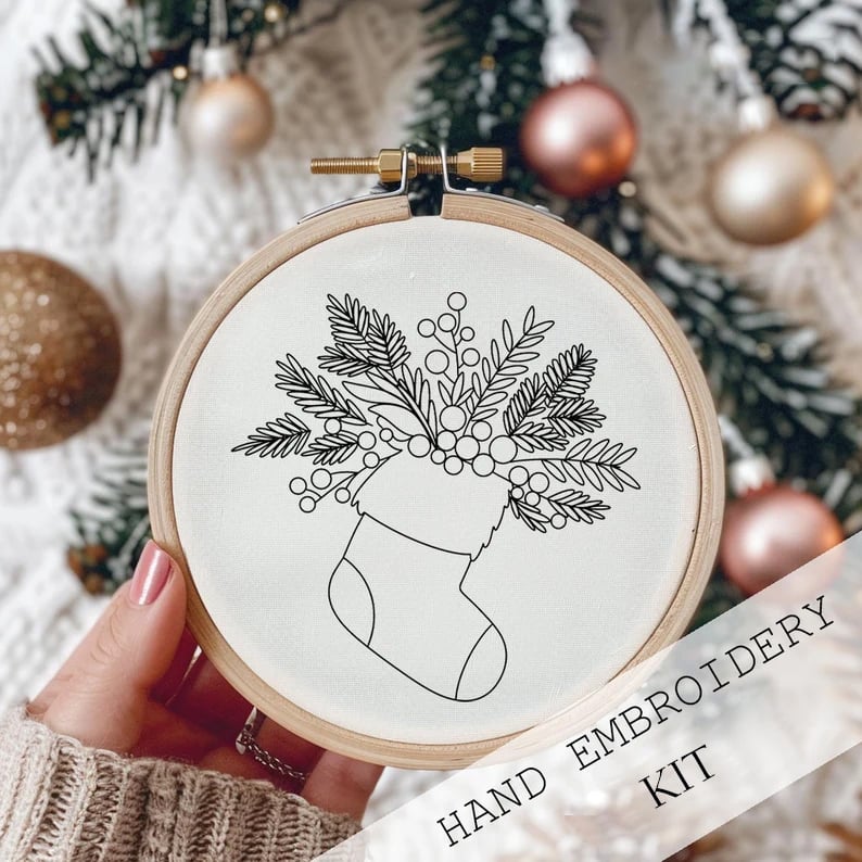 Norvo | DIY Julebroderi Sett (KIT) – Nisser & Juletre for Nybegynnere