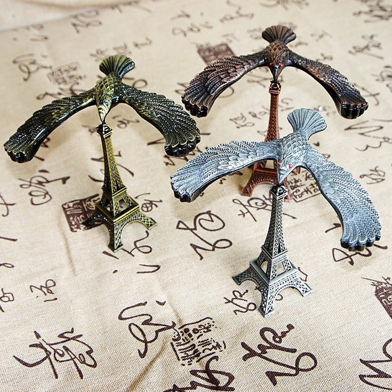 Norvo | Eiffeltårnmodell Balanse Fugle Fotografi Requisite Modell