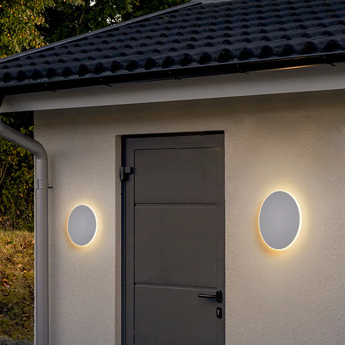 Elegant LED vegglys for utendørs bruk - Minimalistisk rund design | Norvo
