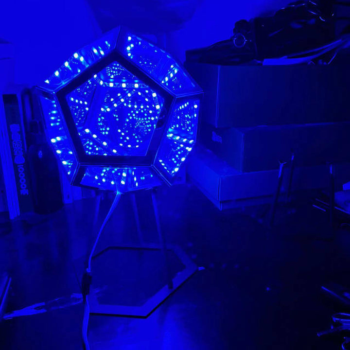 Norvo | Infinity Dodecahedron LED Nattlys Kunst Bordlampe