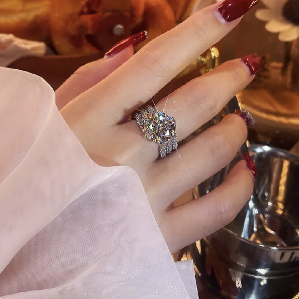 Norvo | 3-karats Super Flash Moissanite Ring