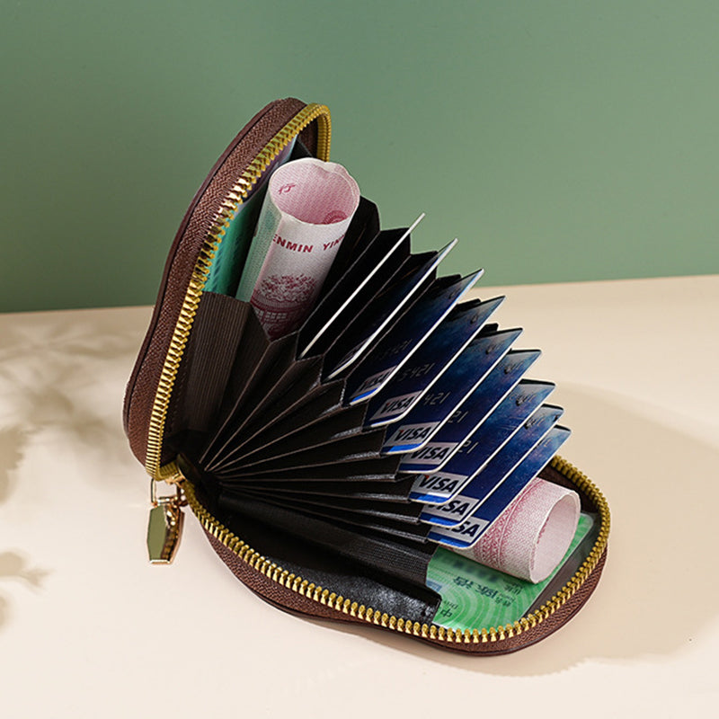 Norvo | Avocado-shaped multifunctional card holder