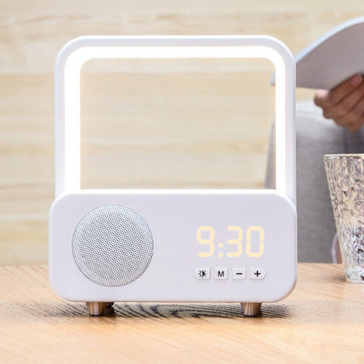 Norvo | 3-i-1 Oppladbar Bluetooth-høyttaler med Klokke & Dimmbar Fargefullt Lys