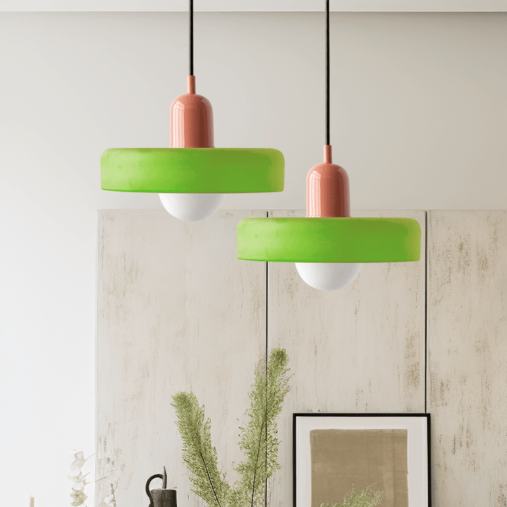 Norvo | Bauhaus Farget Glasspendellampe for Moderne Interiører