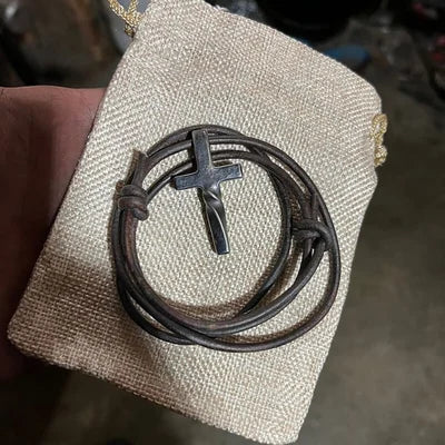 Norvo | Håndlaget - Kors Nakke Smykke