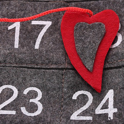 Nedtelling til jul Santa vedheng adventskalender | Norvo