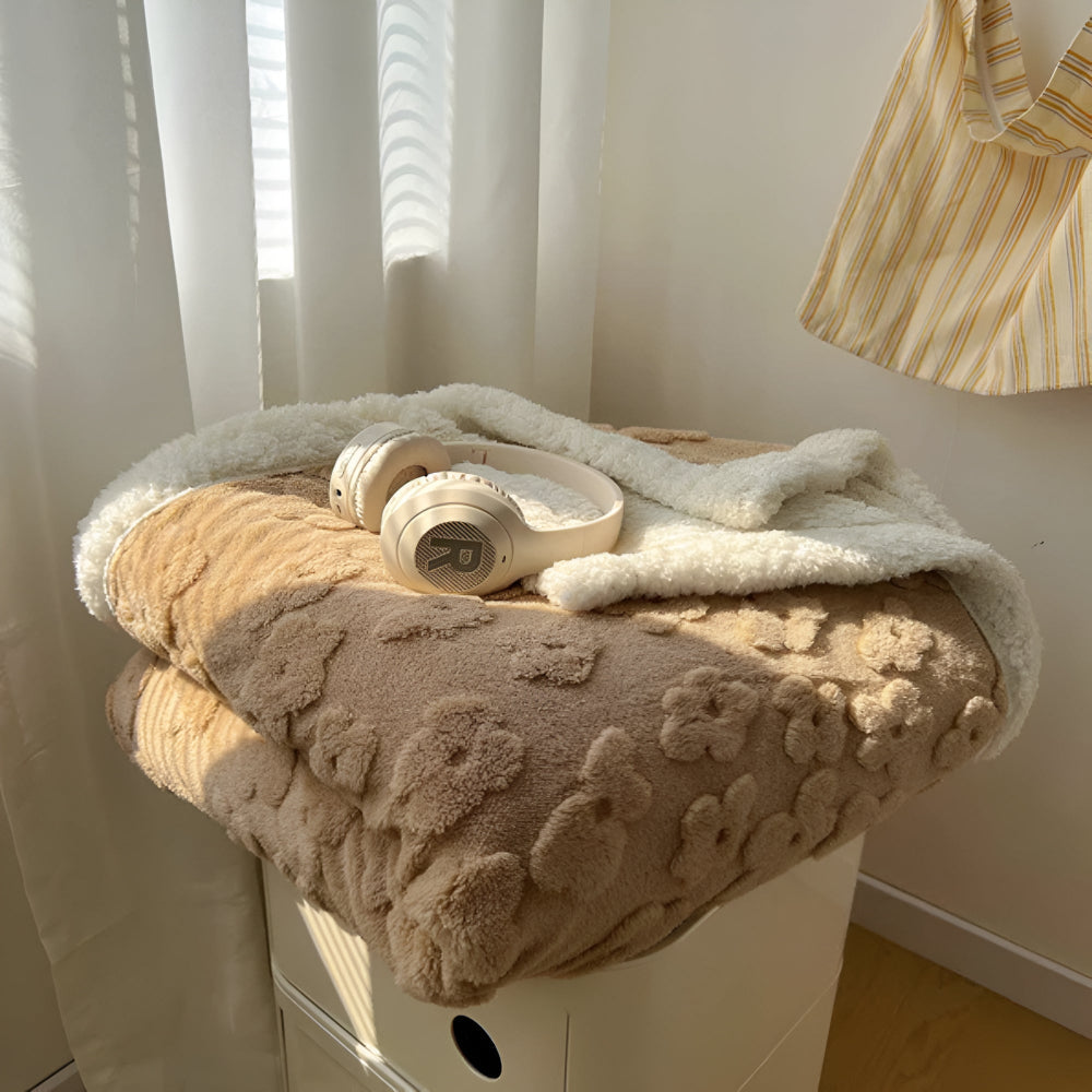 Norvo | Cloud Flower Snuggle Blanket