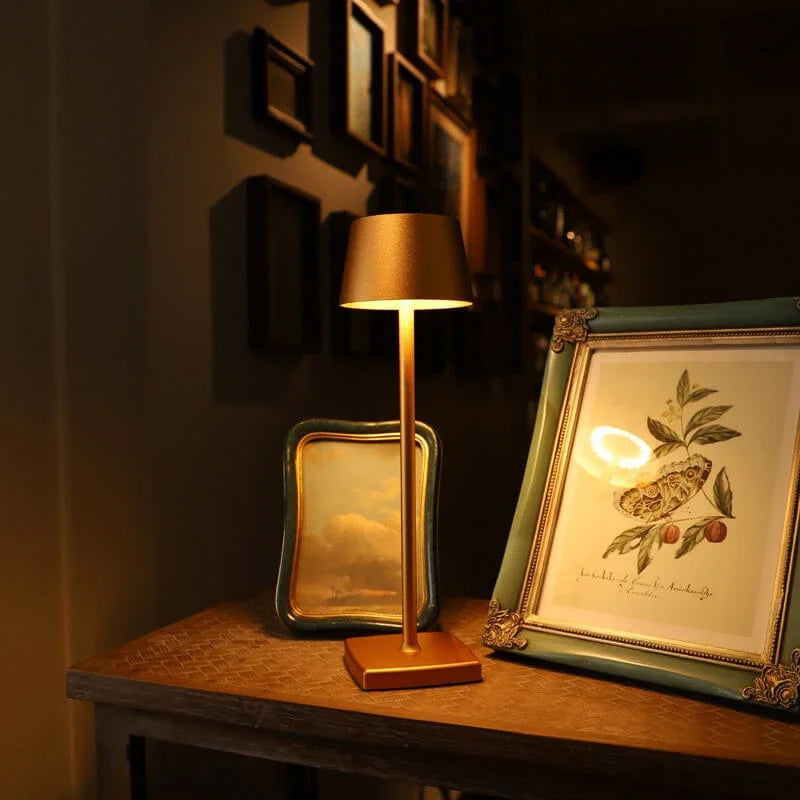 Moderne Oppladbar LED Trådløs Bordlampe | Norvo