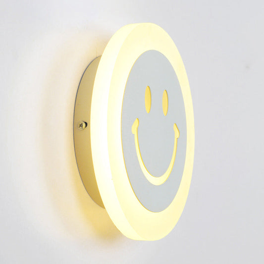 Norvo | Tynn Rund LED Vegglampe Sett Tegneserie Akryl Hvit Smiley Vegglampe i Varme/Hvite Lys for Soverom