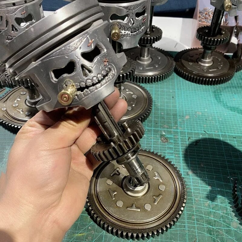 Norvo | Piston Skull Face Skulptur