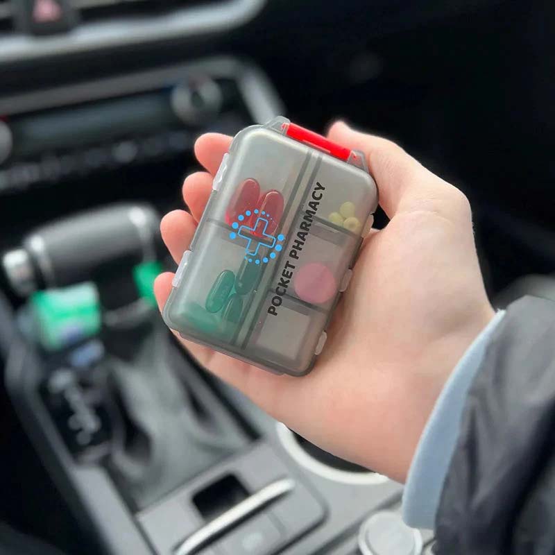 Norvo | Bærbar medisindispenser med etiketter