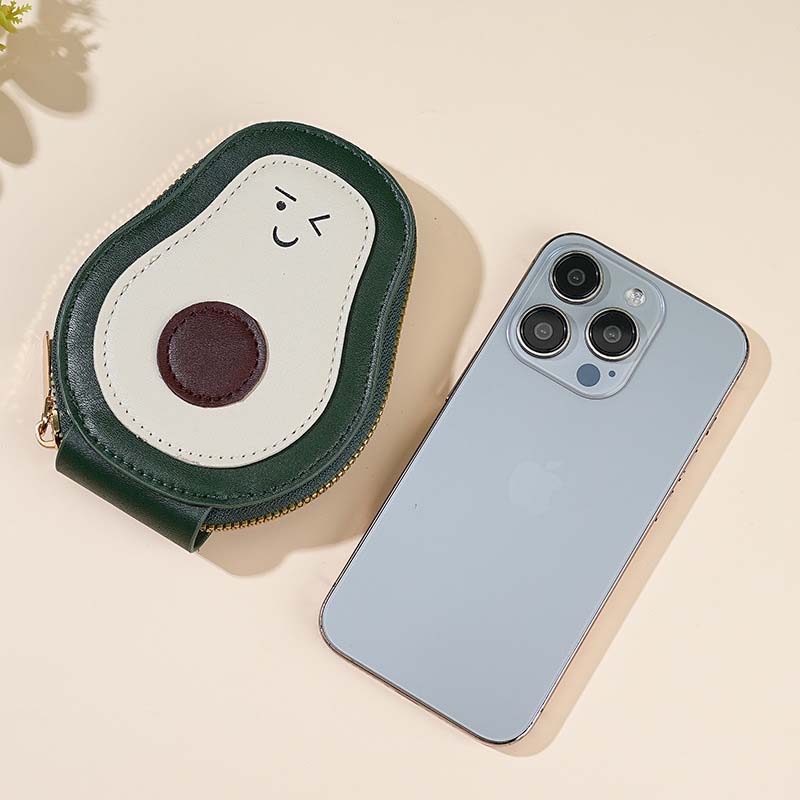 Norvo | Avocado-shaped multifunctional card holder